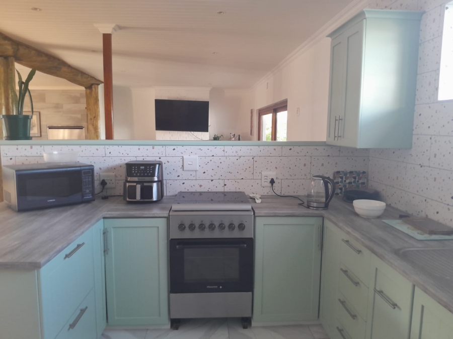 4 Bedroom Property for Sale in Poortjies Western Cape